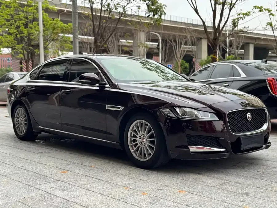 Jaguar XFL
