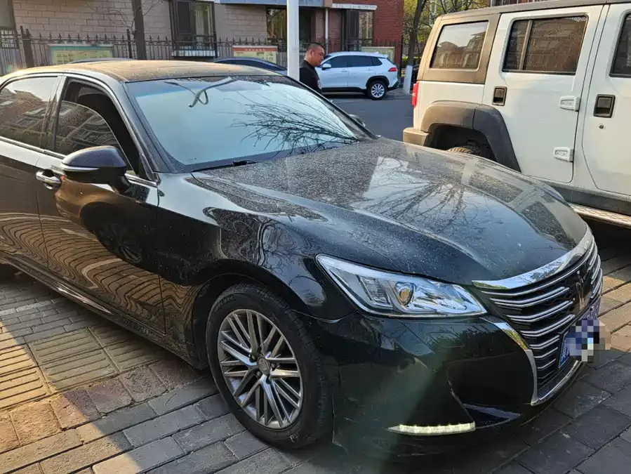 Toyota crown