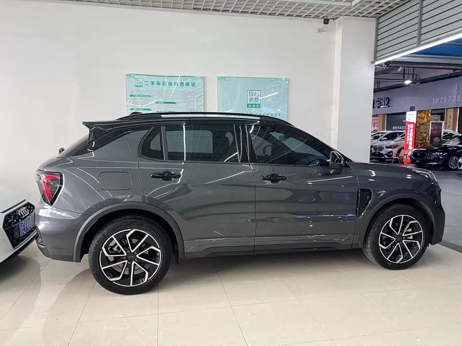 Lynk & Co 01