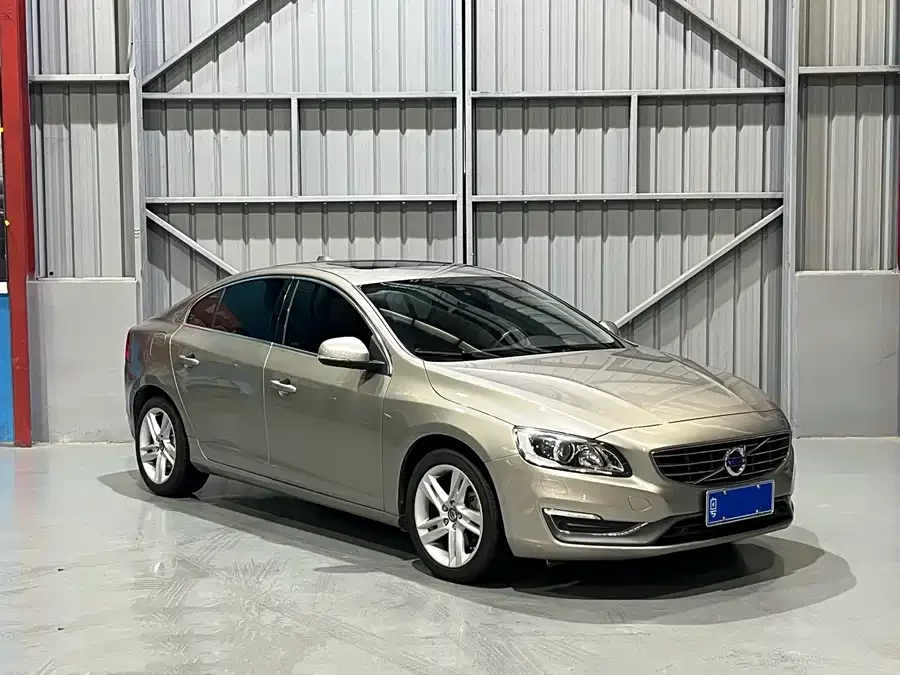 Volvo S60