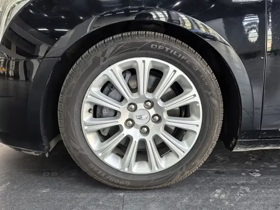 Cadillac XTS