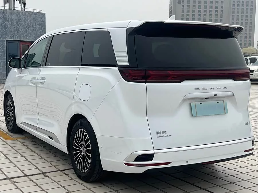 BYD D9
