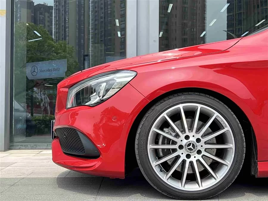 Mercedes-Benz CLA