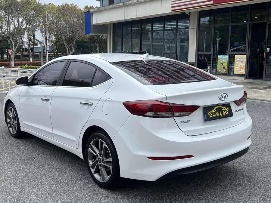 Hyundai elantra