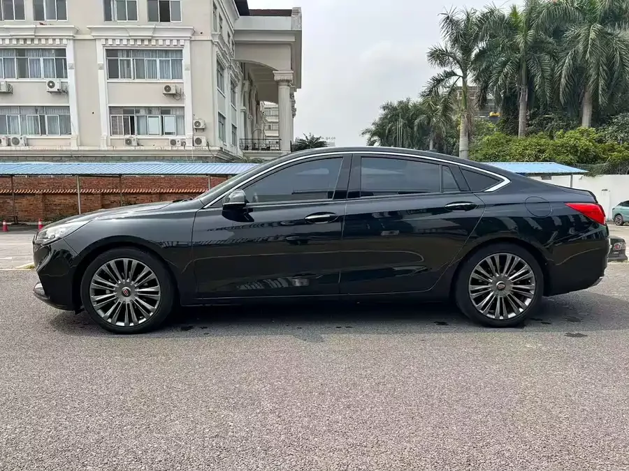 Hongqi H5