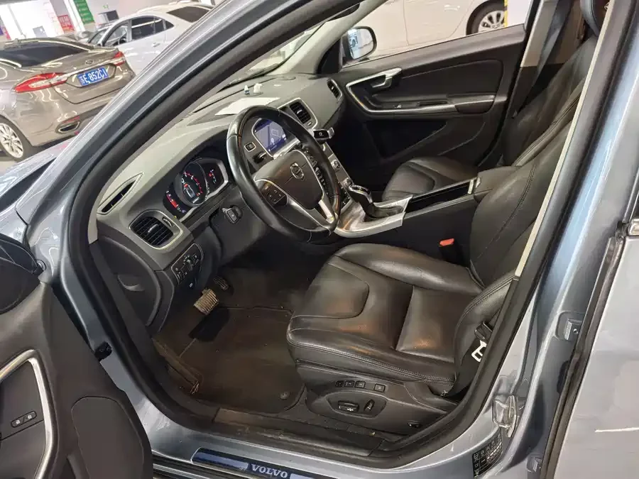 Volvo S60