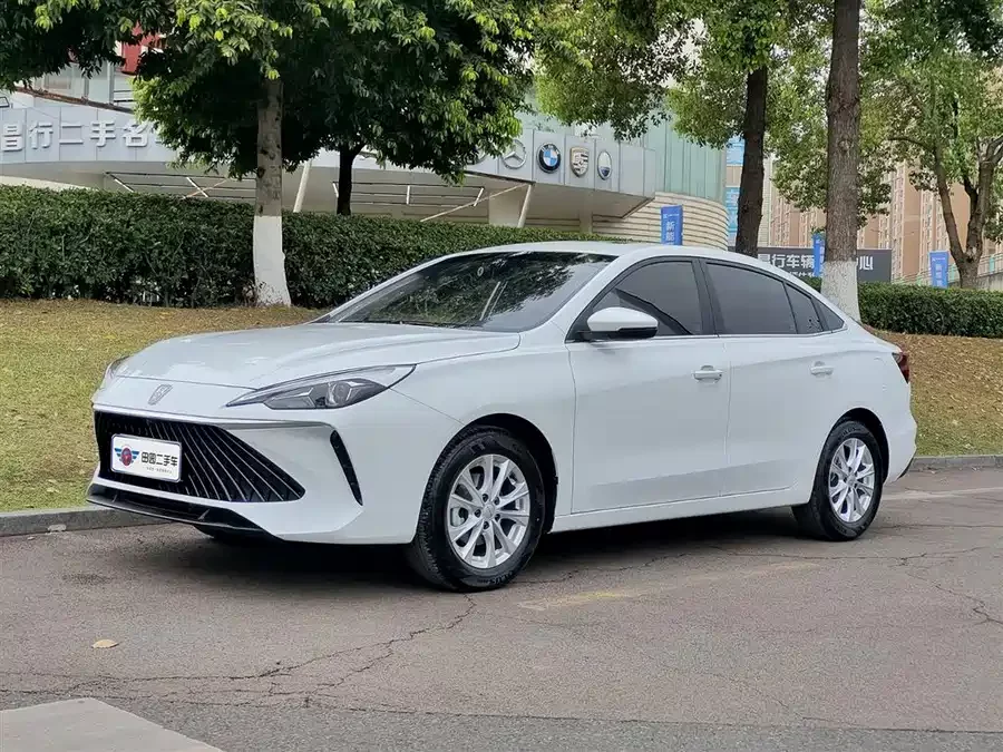 Roewe i5
