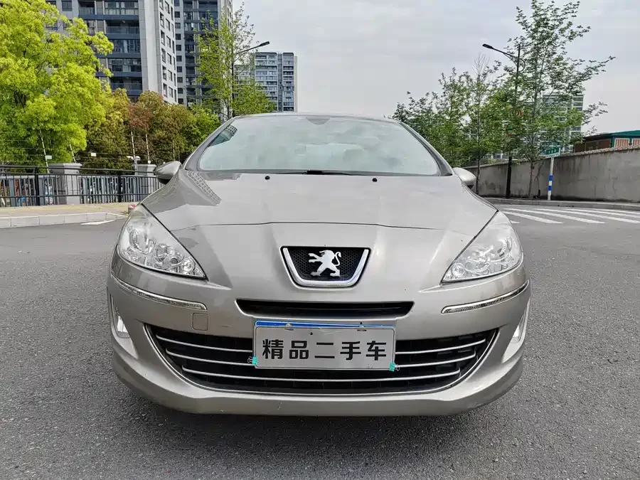 Peugeot 408