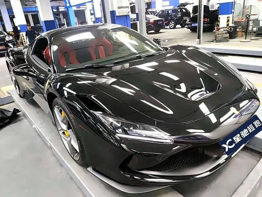 Ferrari F8