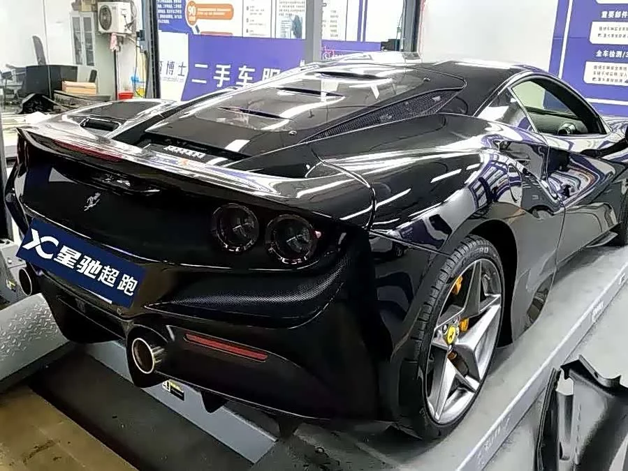 Ferrari F8