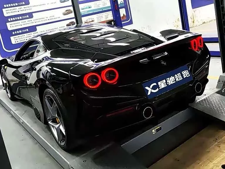 Ferrari F8
