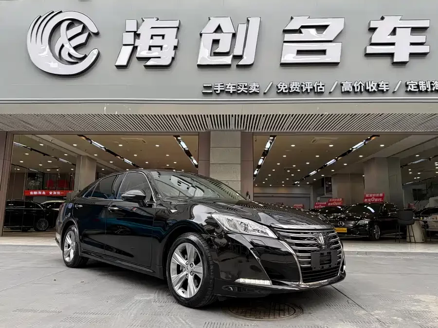 Toyota crown