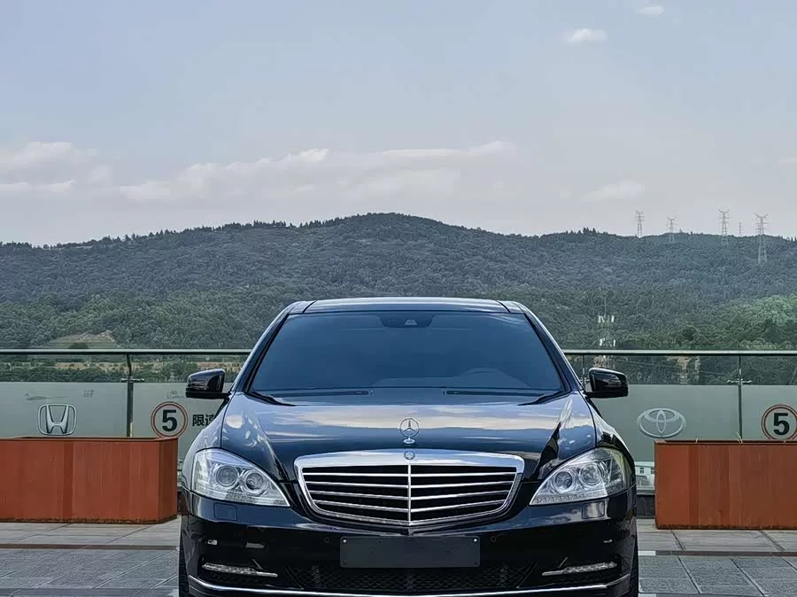 Mercedes Benz S class