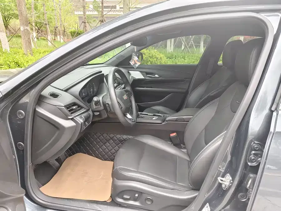 Cadillac CT4