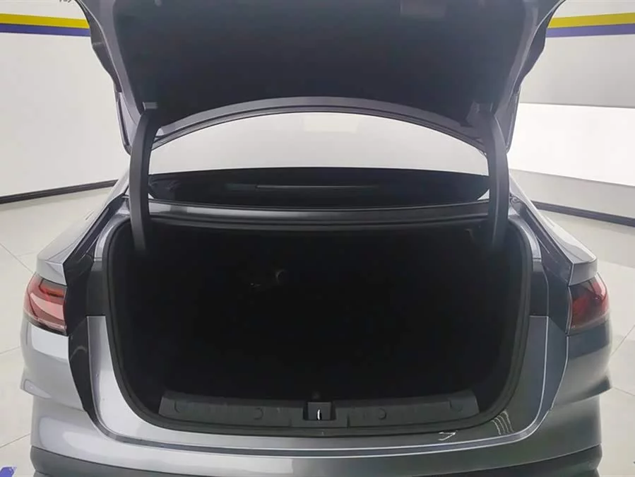 BYD Qin L