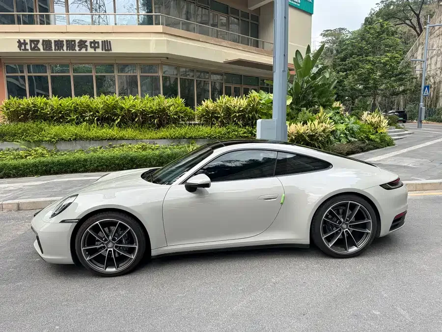 Porsche 911