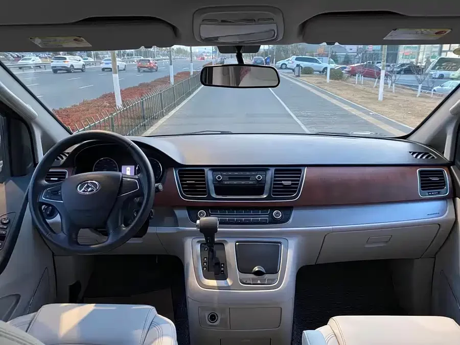 Maxus G10