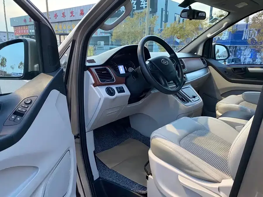 Maxus G10
