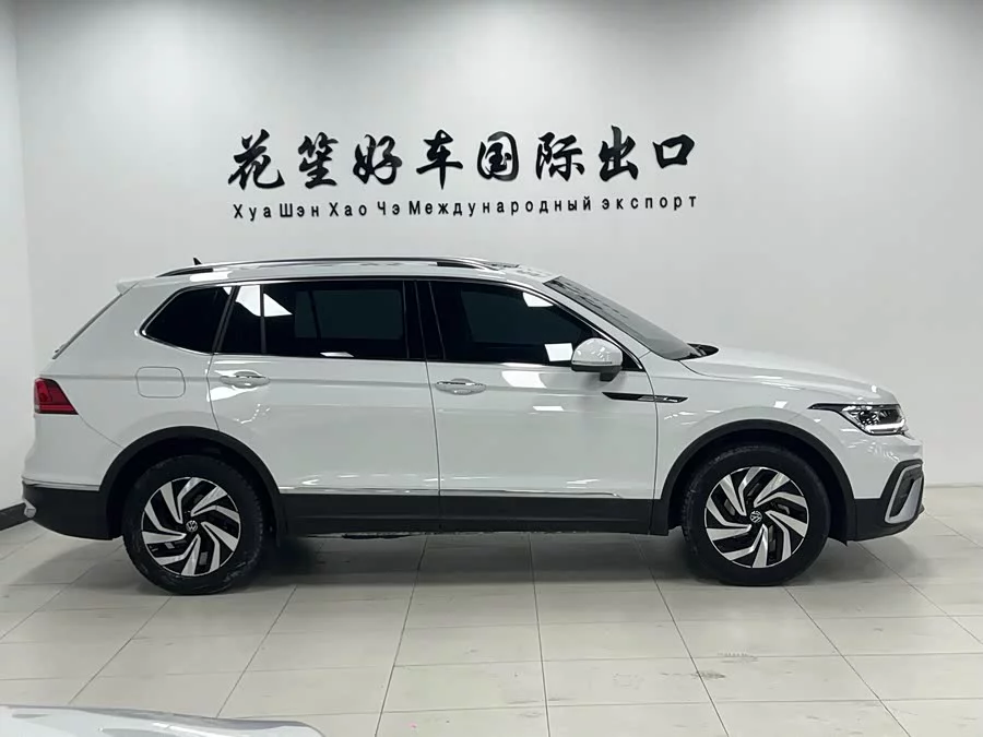 Volkswagen Tiguan L