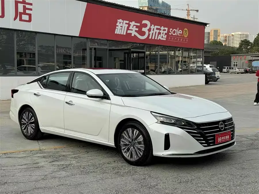 Nissan Teana