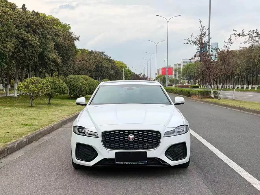 Jaguar XFL