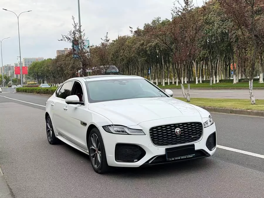 Jaguar XFL