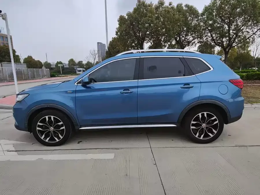 Roewe RX5