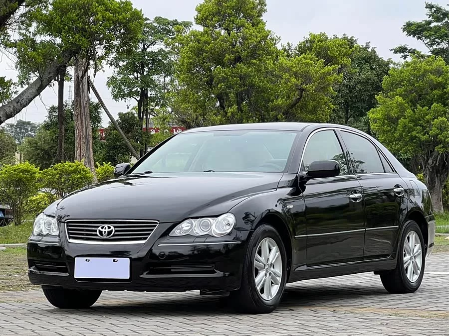Toyota Reiz