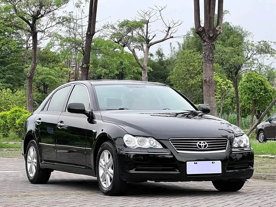 Toyota Reiz