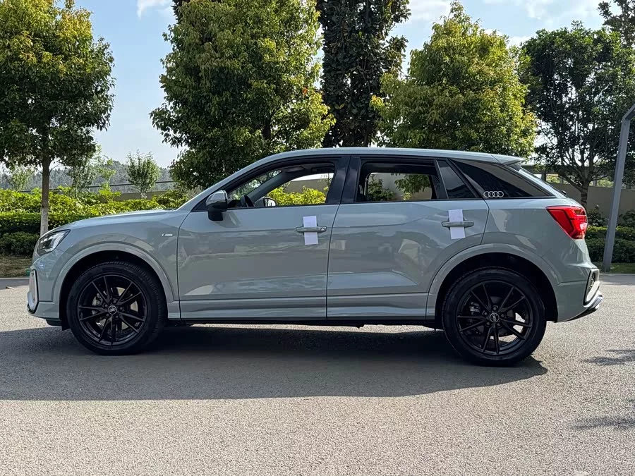 Audi Q2L