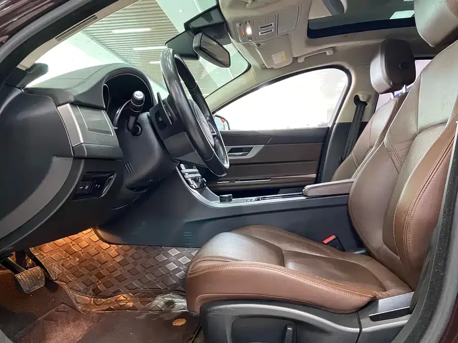 Jaguar XFL