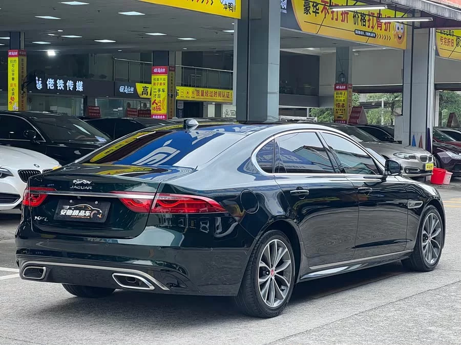 Jaguar XFL