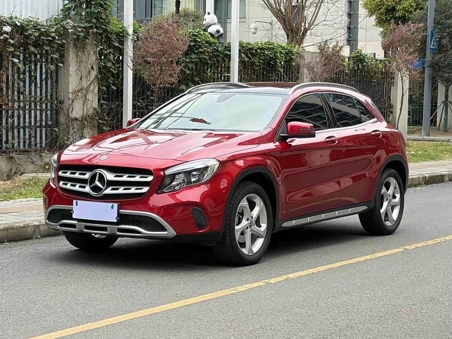 Mercedes Benz GLA