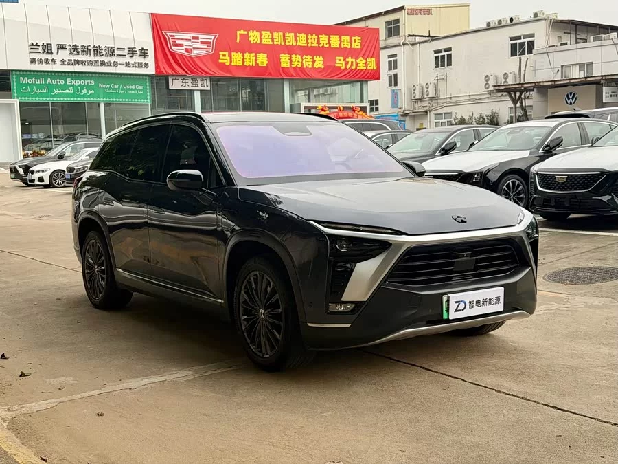 NIO ES8