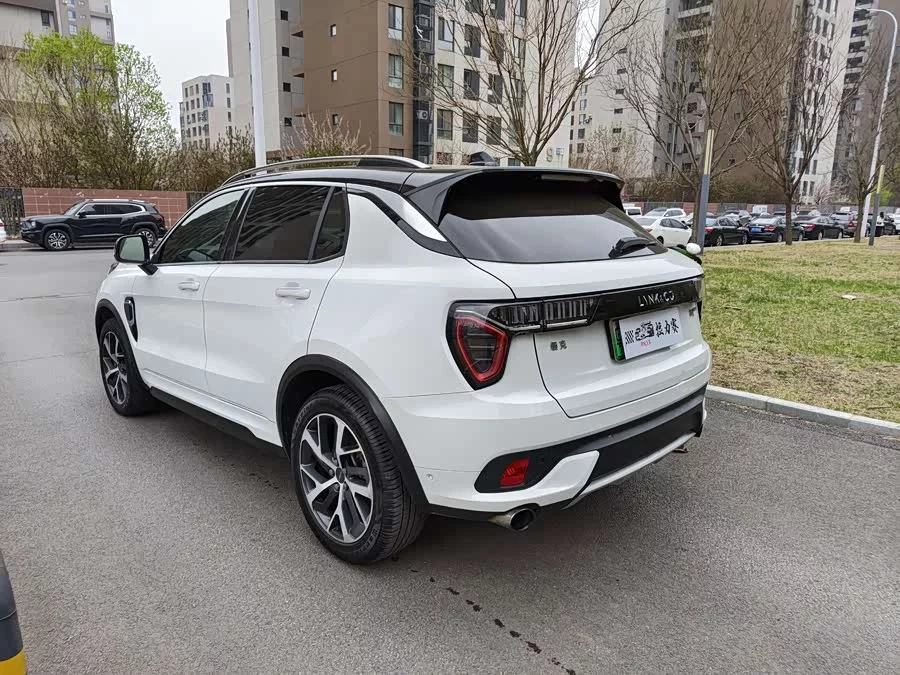 Lynk & Co 01 EM-P