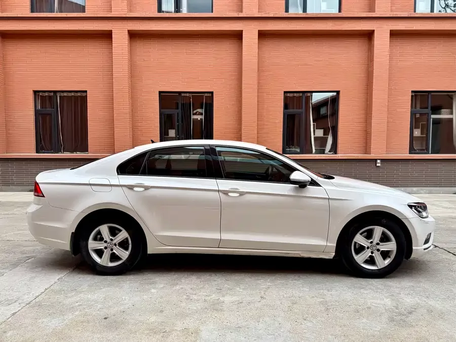 Volkswagen Lingdu