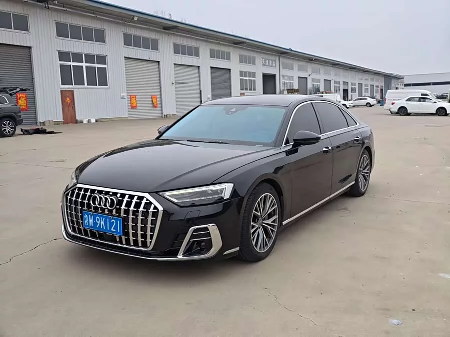 Audi A8