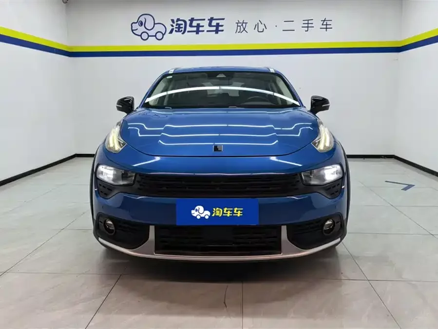 Lynk & Co 02