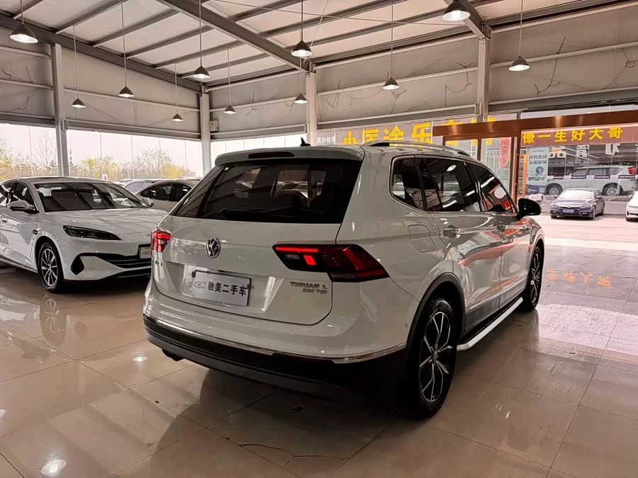 Volkswagen Tiguan L