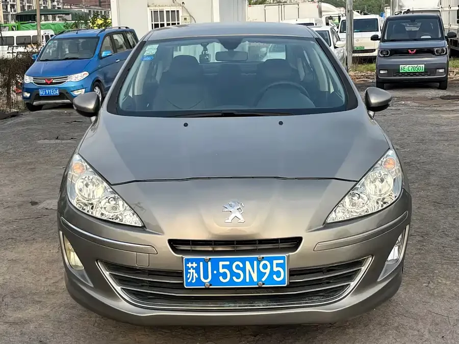 Peugeot 408