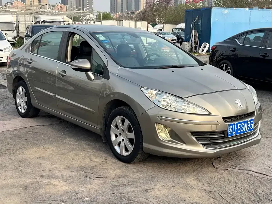 Peugeot 408