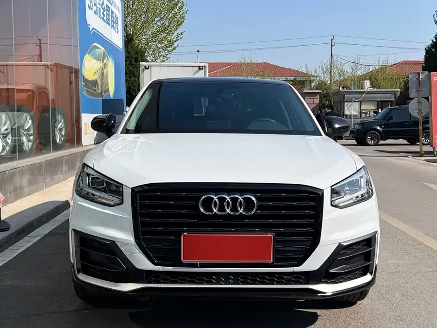 Audi Q2L
