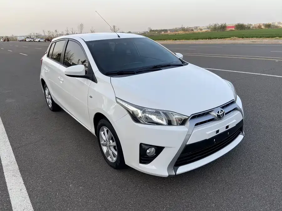 Toyota YARiS L