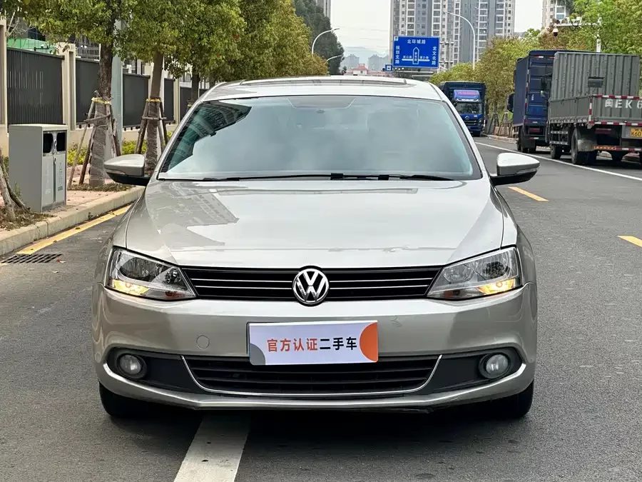 Volkswagen Sagitar