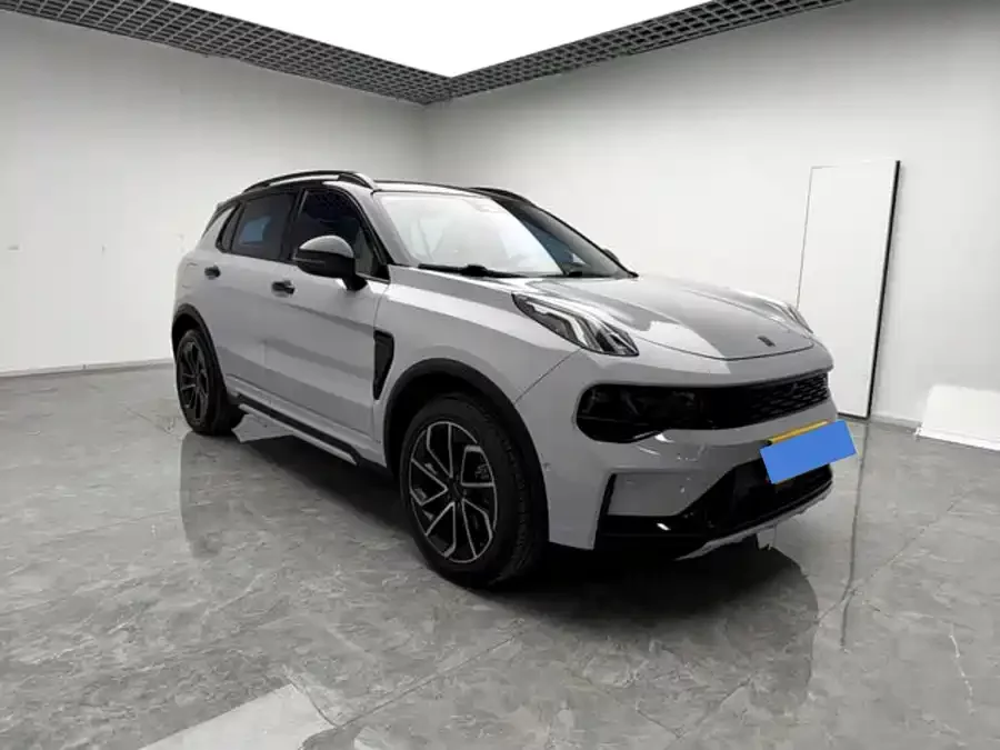 Lynk & Co 01