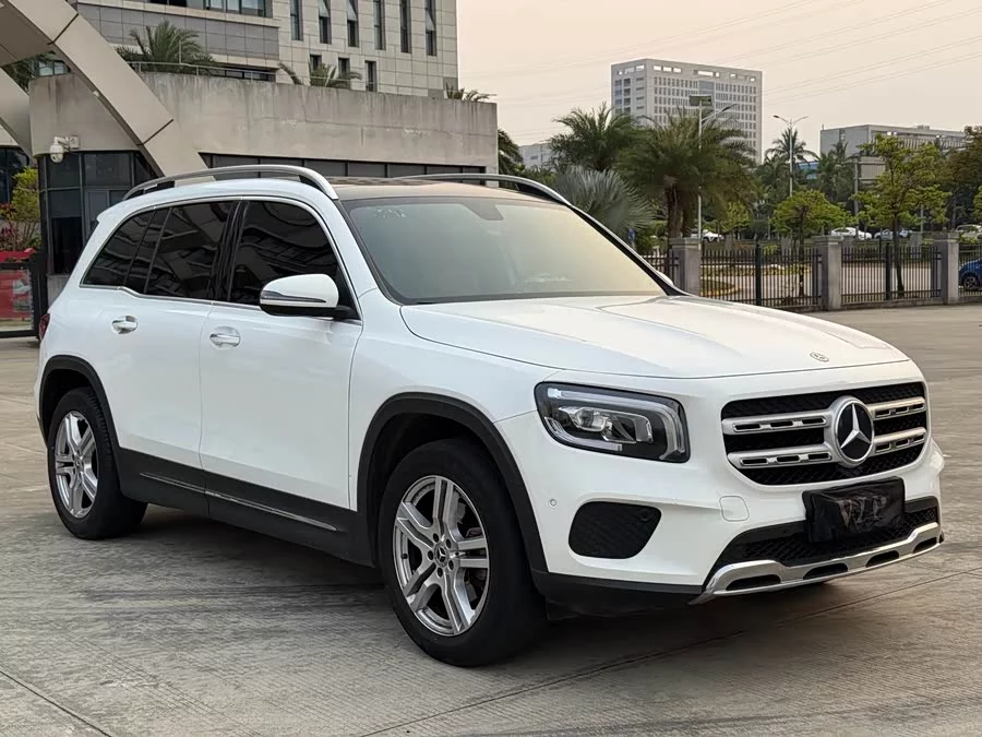 Mercedes Benz GLB