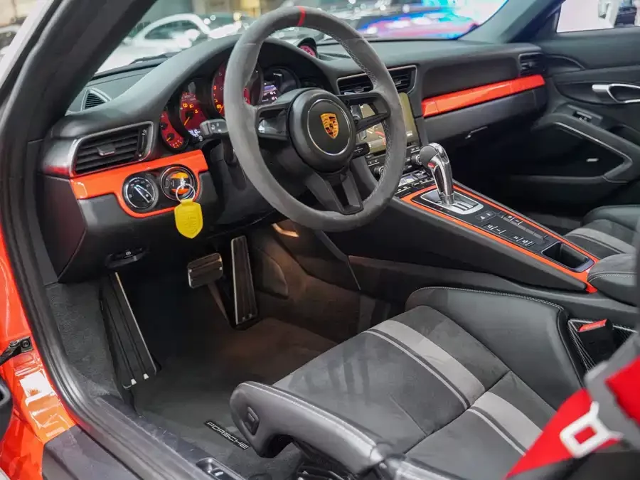 Porsche 911