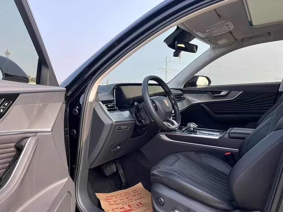 Hongqi HS5