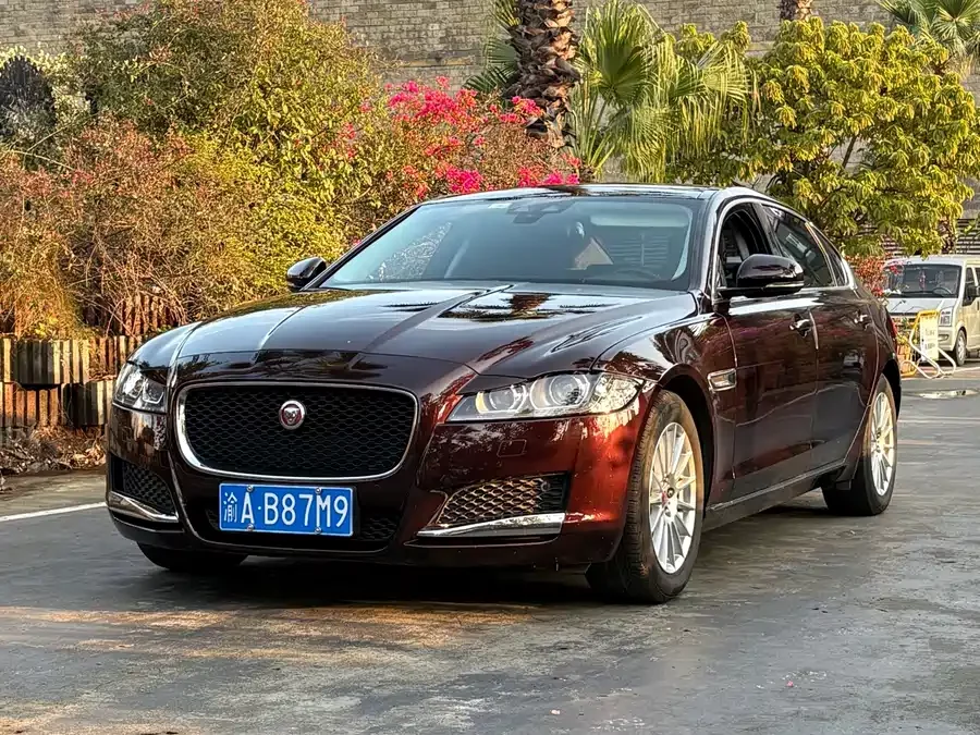 Jaguar XFL