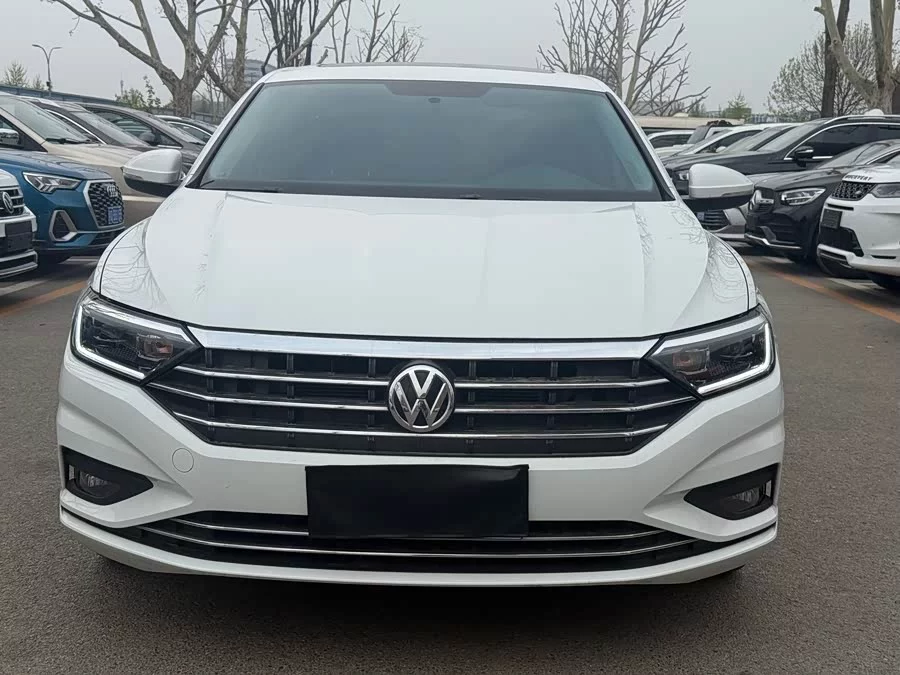 Volkswagen Sagitar